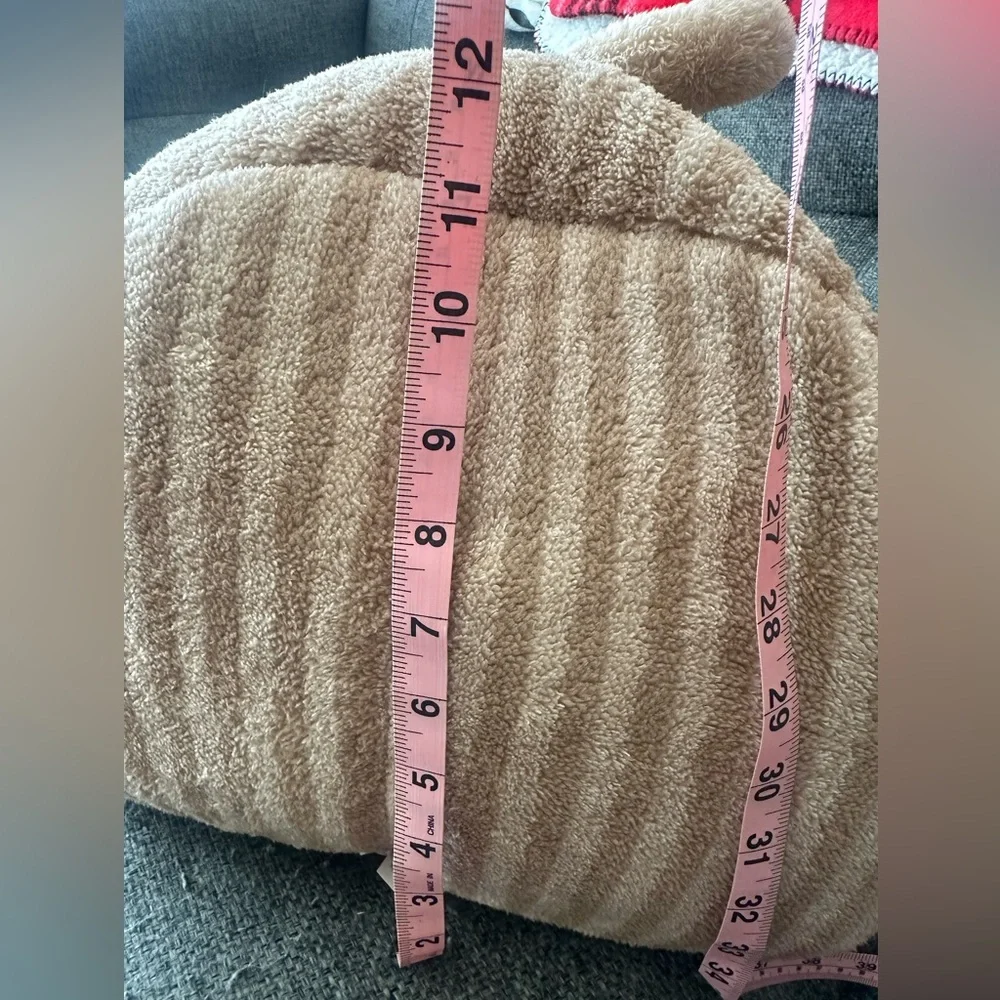 Cozy Hideaway Pet Bed by Zentric